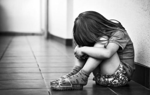 Trẻ bị bạo hành: Hãy biết cách bảo vệ con
